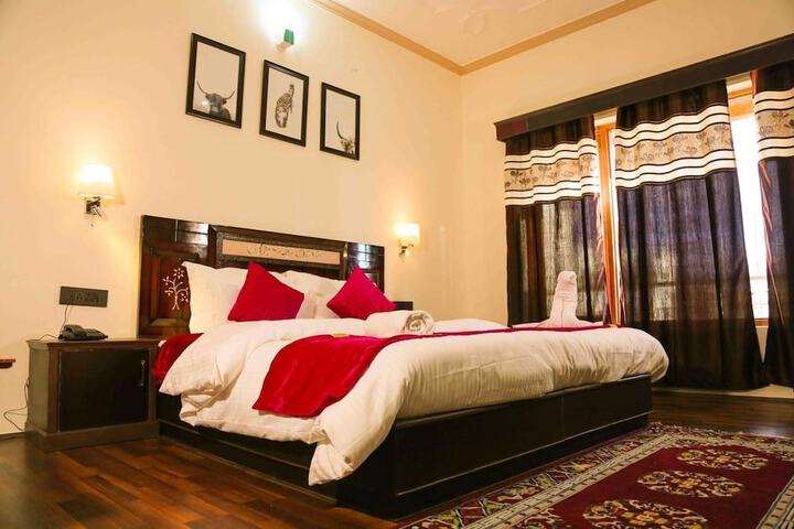 Room 2 of 25