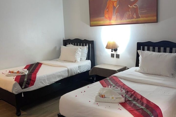 Room 10 of 30