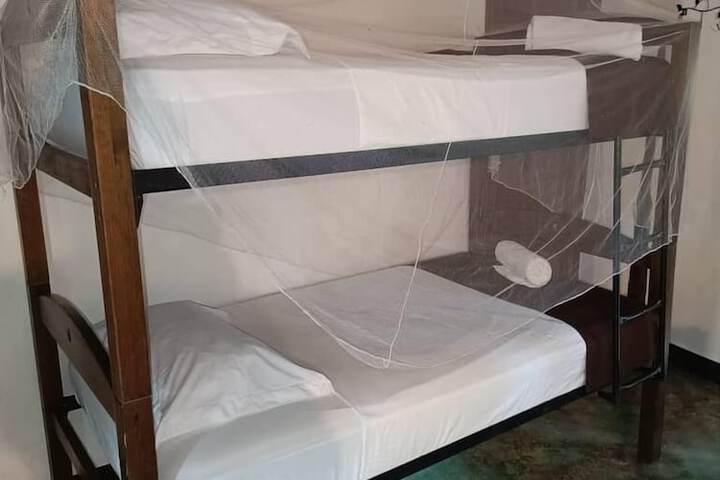 Room 15 of 103