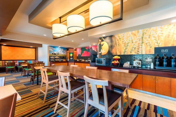 Hotel Suite Photo