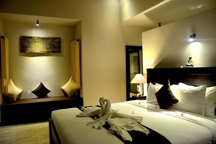 Room 4 of 49