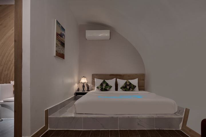 Room 8 of 109