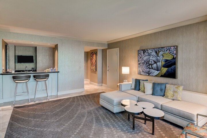 Room 10 of 70