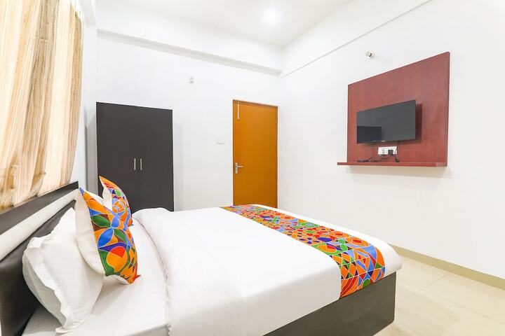 Room 21 of 27