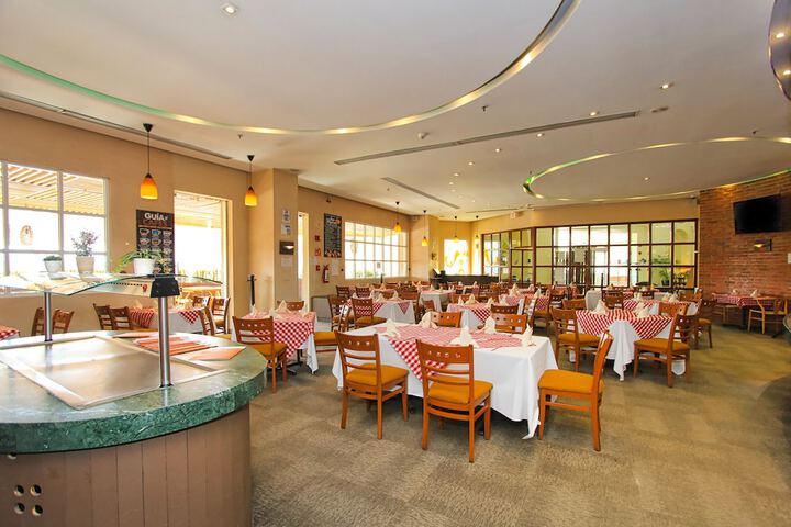 Dining 74 of 106