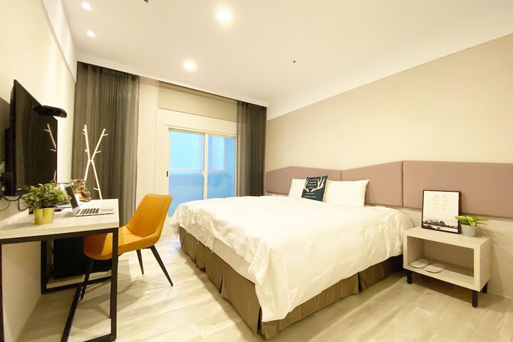 Room 17 of 41