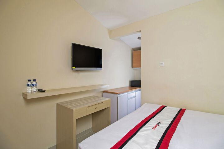 Room 10 of 20
