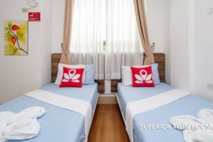 Room 20 of 35