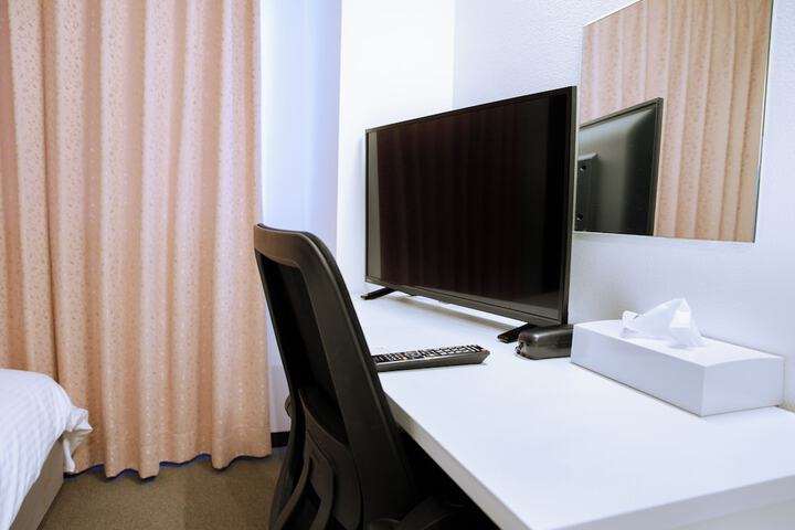 Room 18 of 50