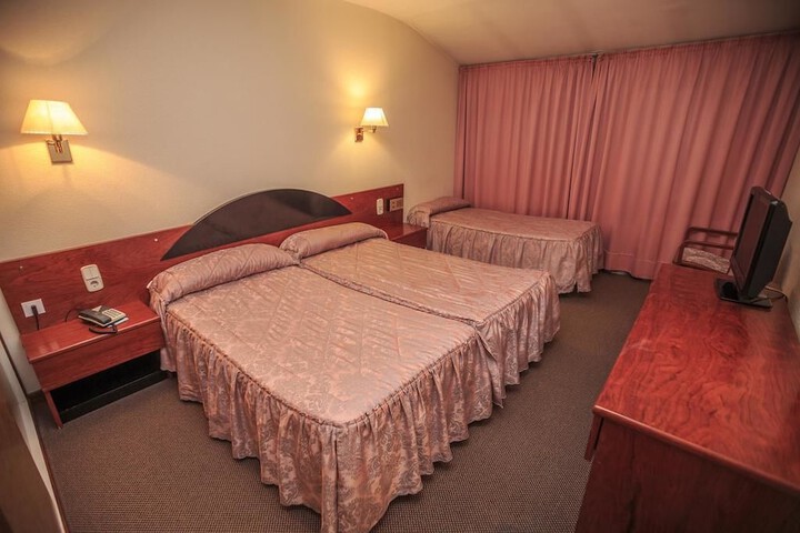 Room 5 of 15