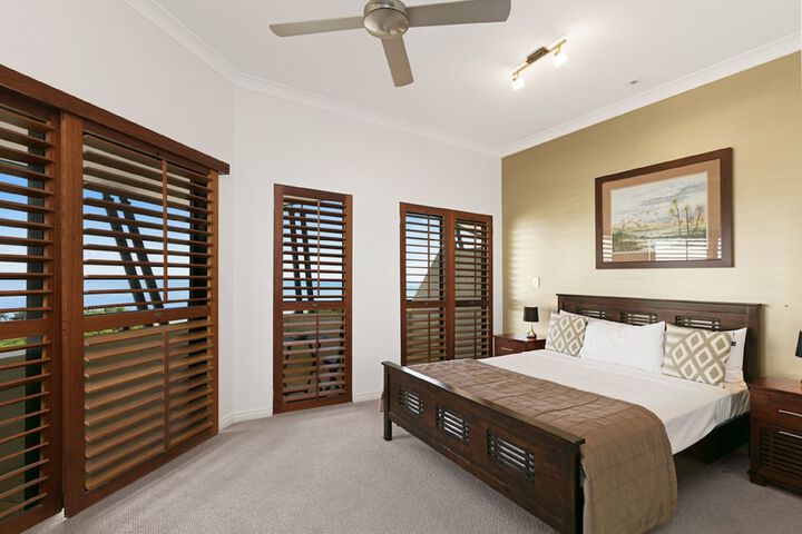 Room 10 of 62