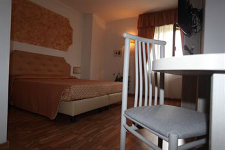 Room 30 of 51