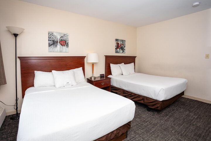 Room 27 of 106