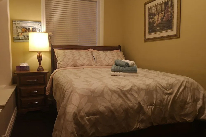 Room 4 of 15