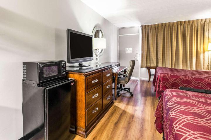2 Double Beds (2 of 7)
