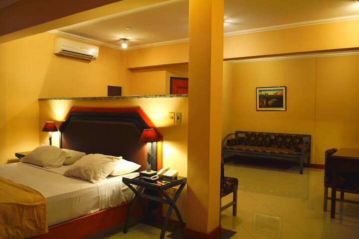 Room 4 of 44