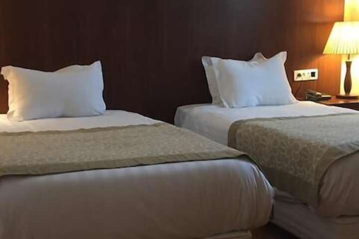 Room 7 of 24