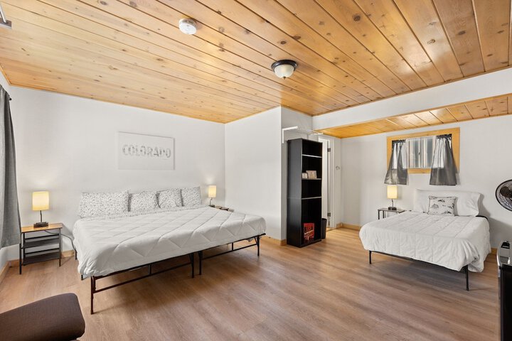 Room 8 of 27