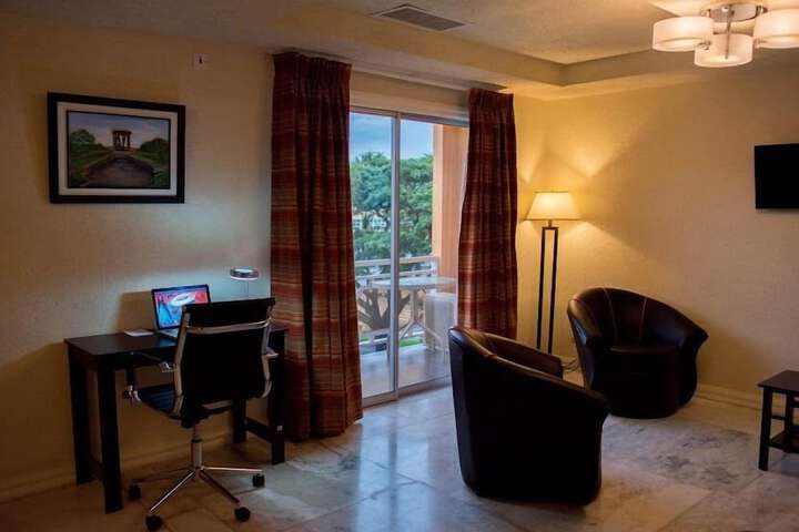Room 6 of 13
