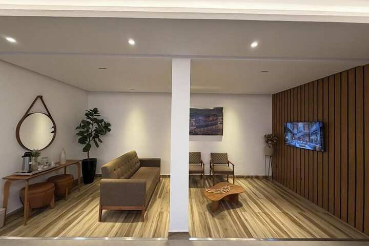 Room 10 of 15