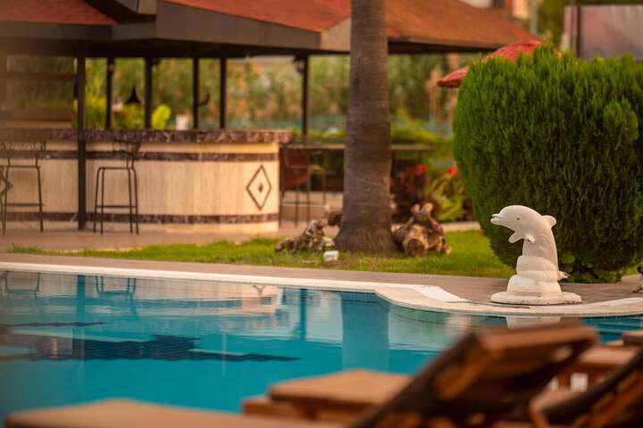 Hotel Pool