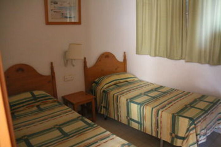 Room 13 of 31
