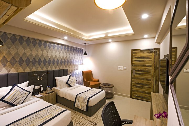 Room 13 of 52
