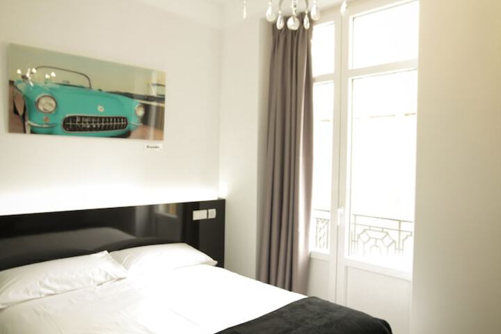 Room 6 of 49