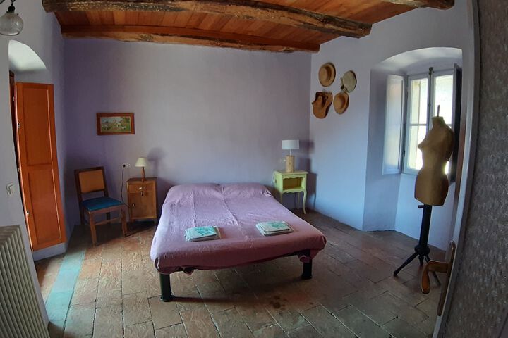 Room 8 of 39
