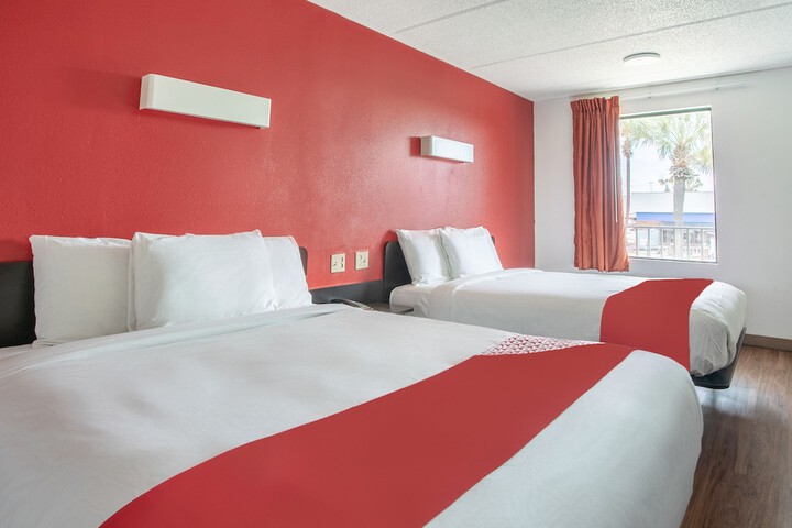 Room 10 of 30