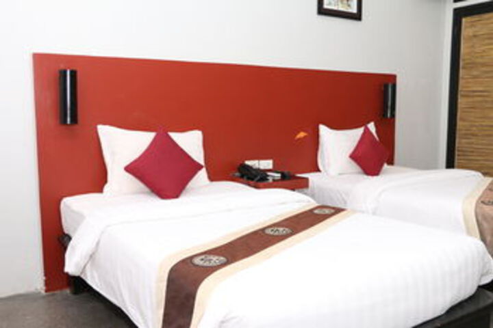 Room 30 of 75