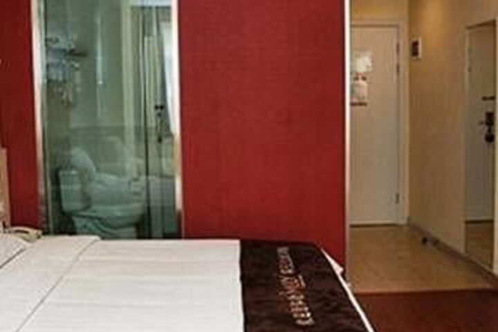 Room 28 of 41