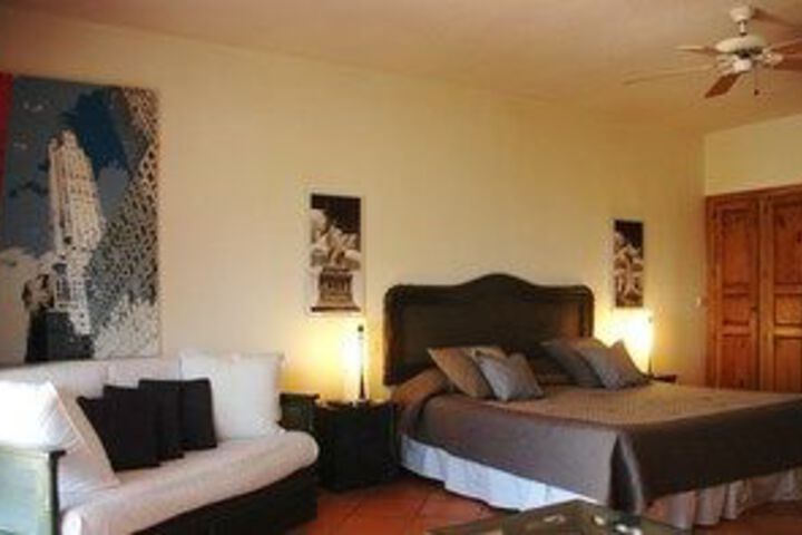 Room 16 of 50