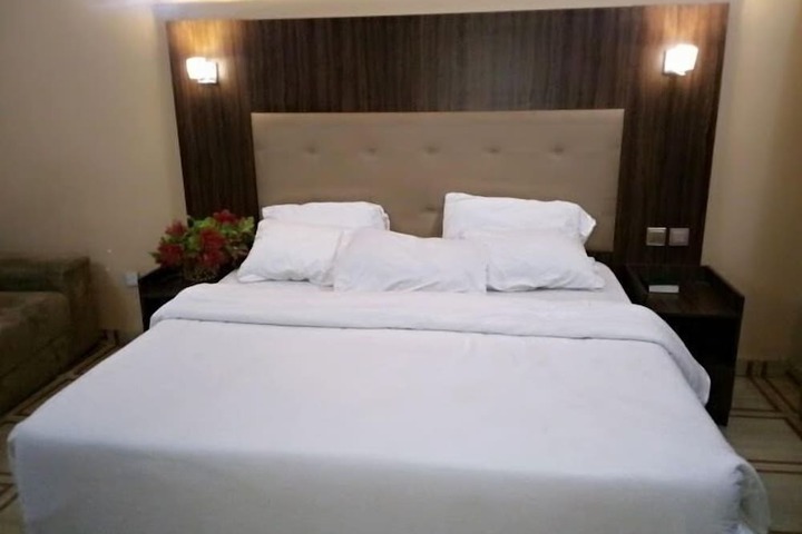 Room 5 of 53
