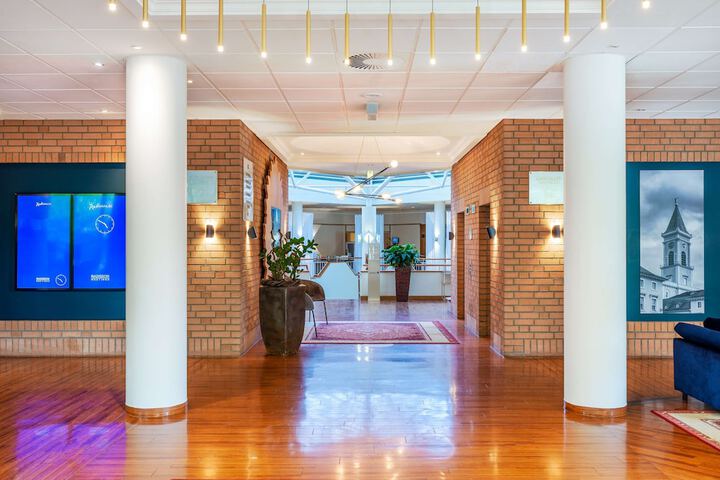 Hotel Interior 15 of 306