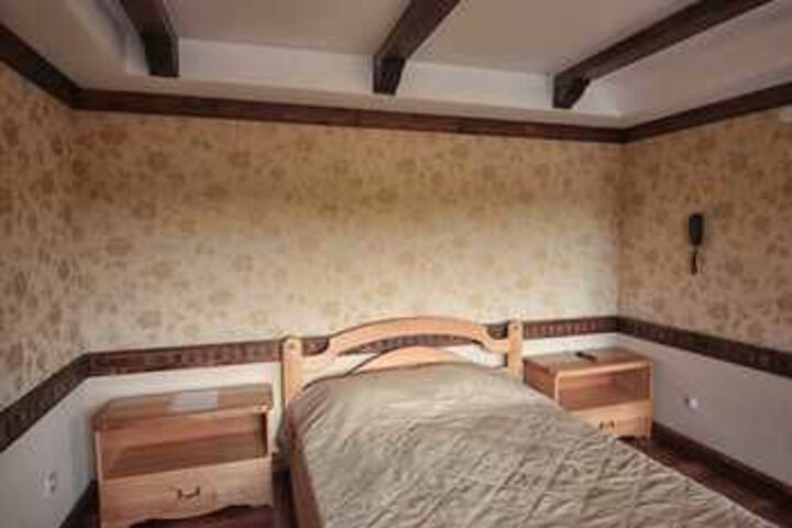 Room 15 of 35