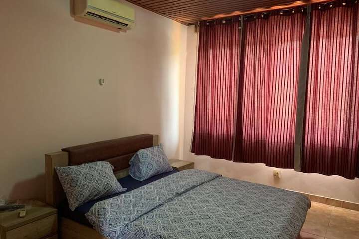 Room 9 of 46