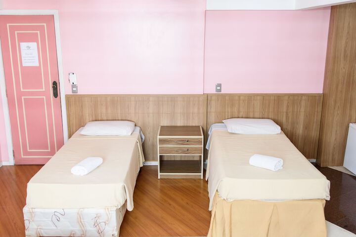 Room 44 of 72
