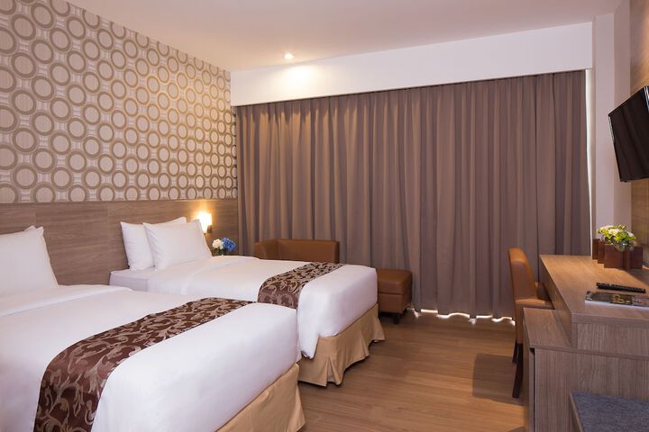 Room 16 of 90