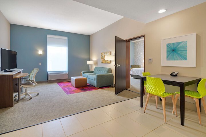 1 King Bed Studio Suite (14 of 17)