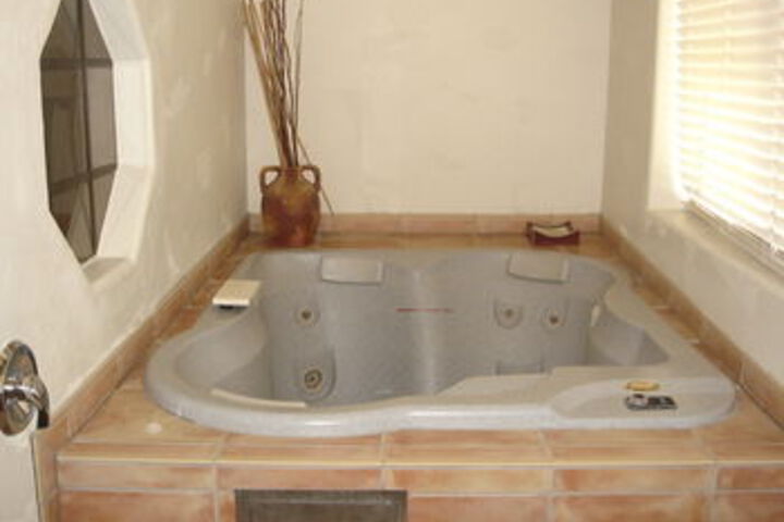 Hot Tub 14 of 26