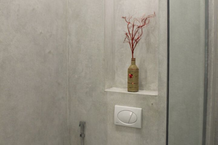 Room 17 of 33