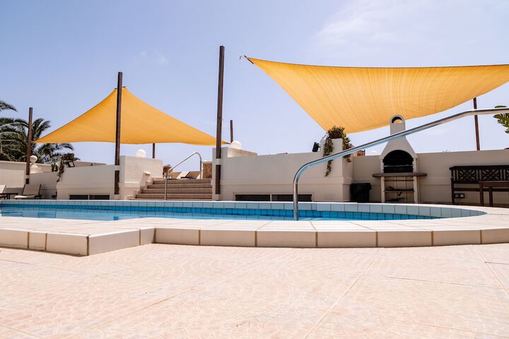 Pool 44 of 75