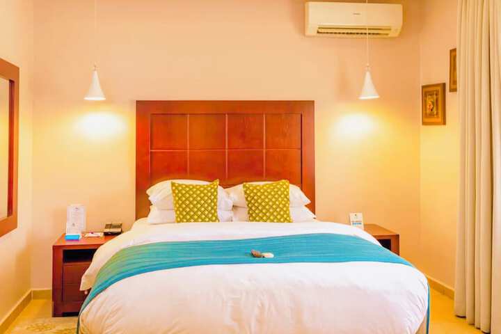 Room 9 of 44