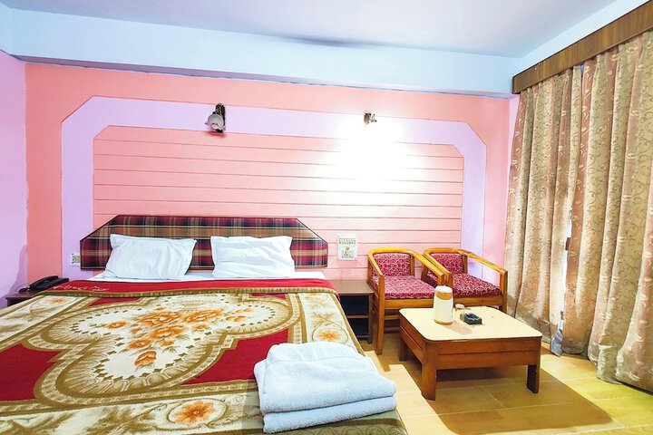 Room 12 of 17