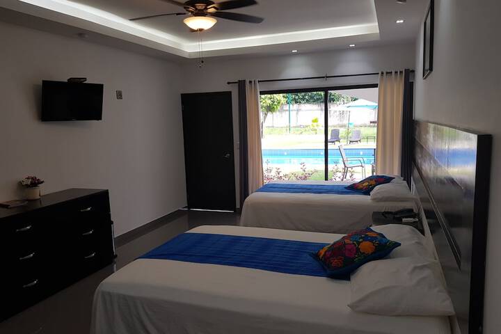 Room 3 of 68