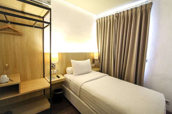 Room 22 of 81