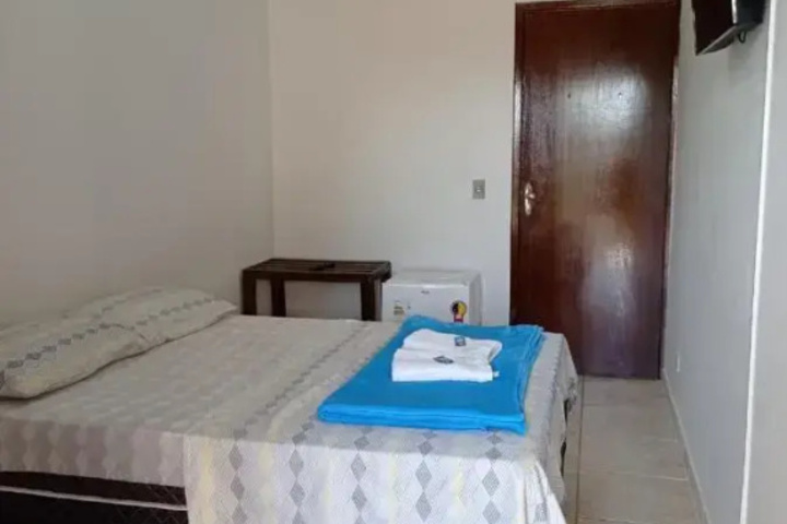 Room 3 of 6