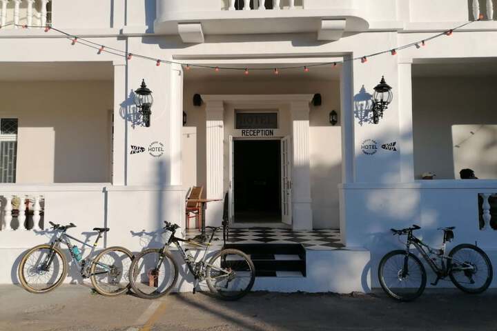 Karoo Art Hotel