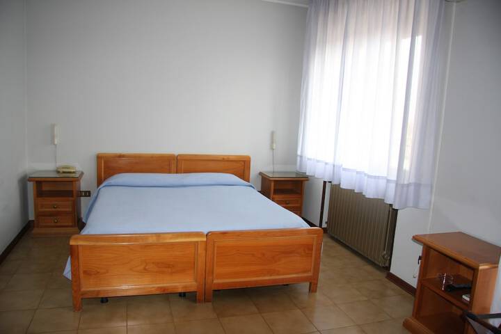 Room 7 of 13